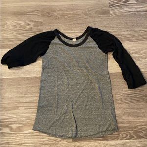 Black and grey baseball tee